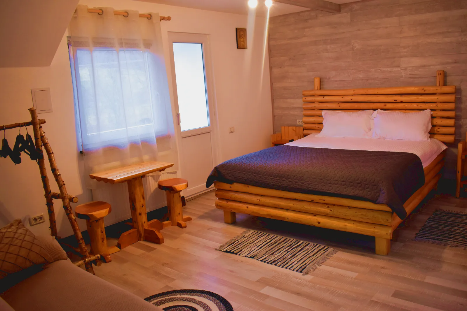 Casa Vânătorului Buzăiel — foto 4
