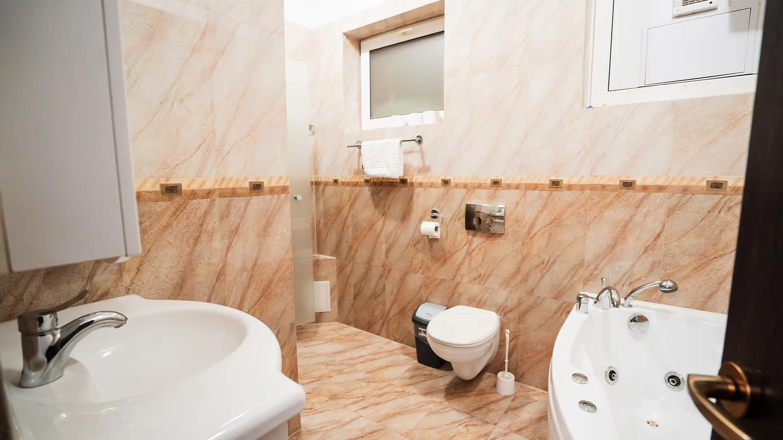 MAX International Hotel — foto 49