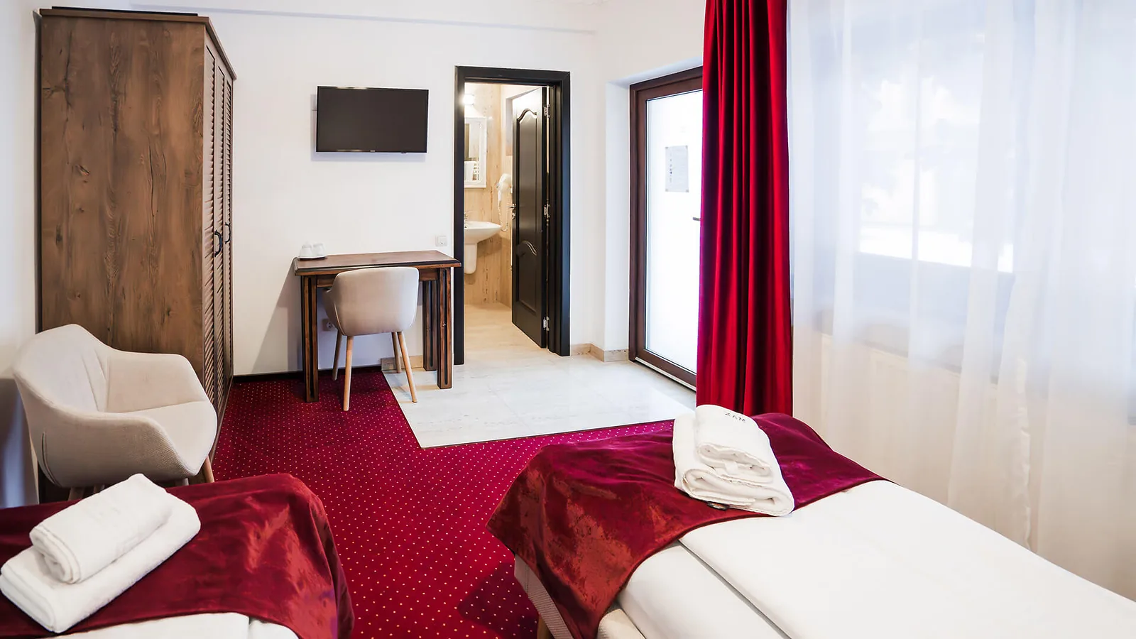 MAX International Hotel — foto 153