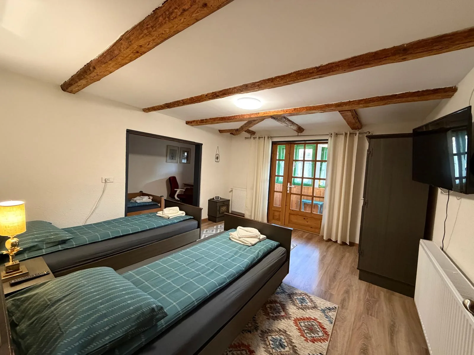 Vila Eruga, Poiana Marului, jud. Caras Severin,  nr. 145 — foto 14