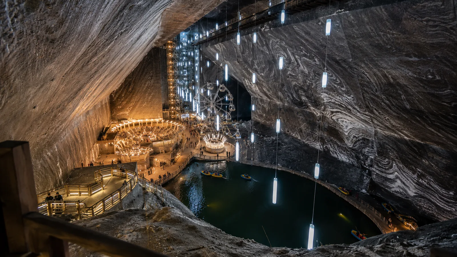 Salina Turda: mina de sare devenită cel mai spectaculos loc subteran din România