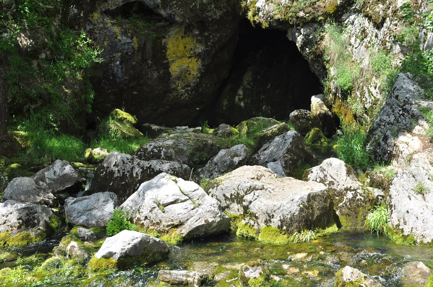 Izverna - Peștera Izverna