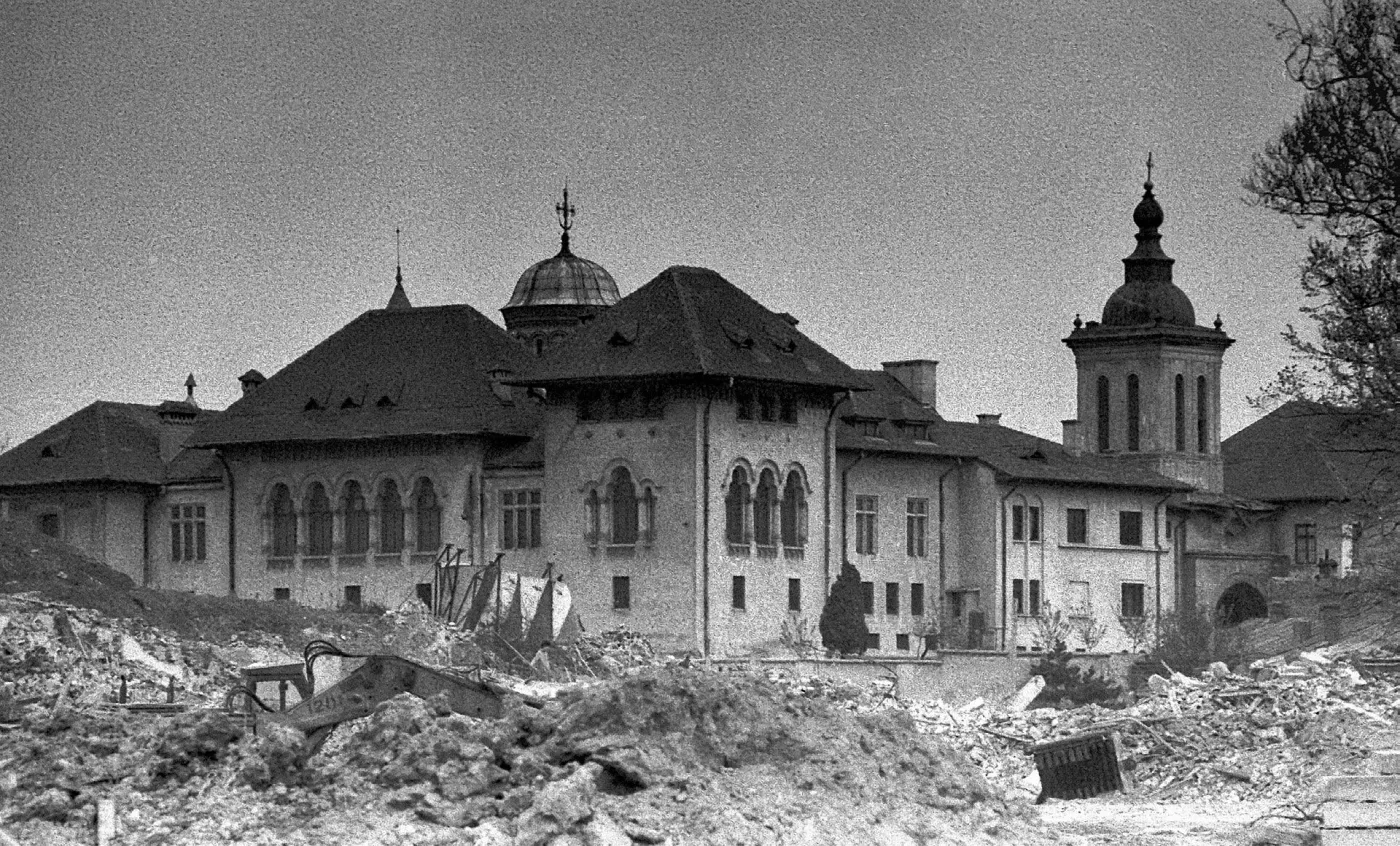 București - Dealul Mitropoliei și Patriarhia