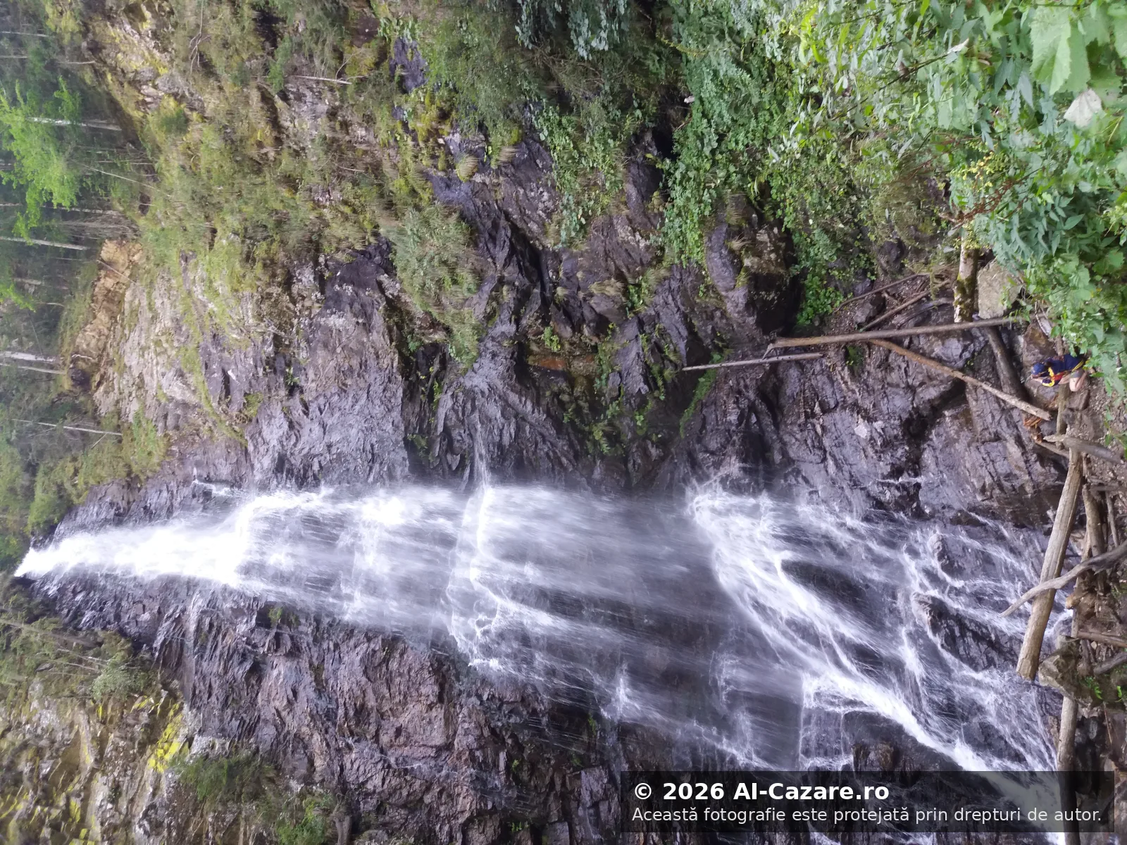 Cascada Scoruș Malaia foto 4