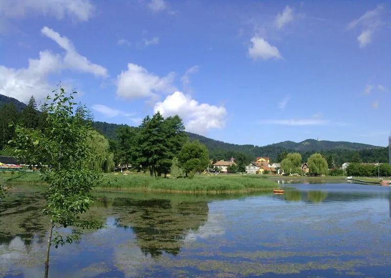 Herneacova - Lacul de agrement