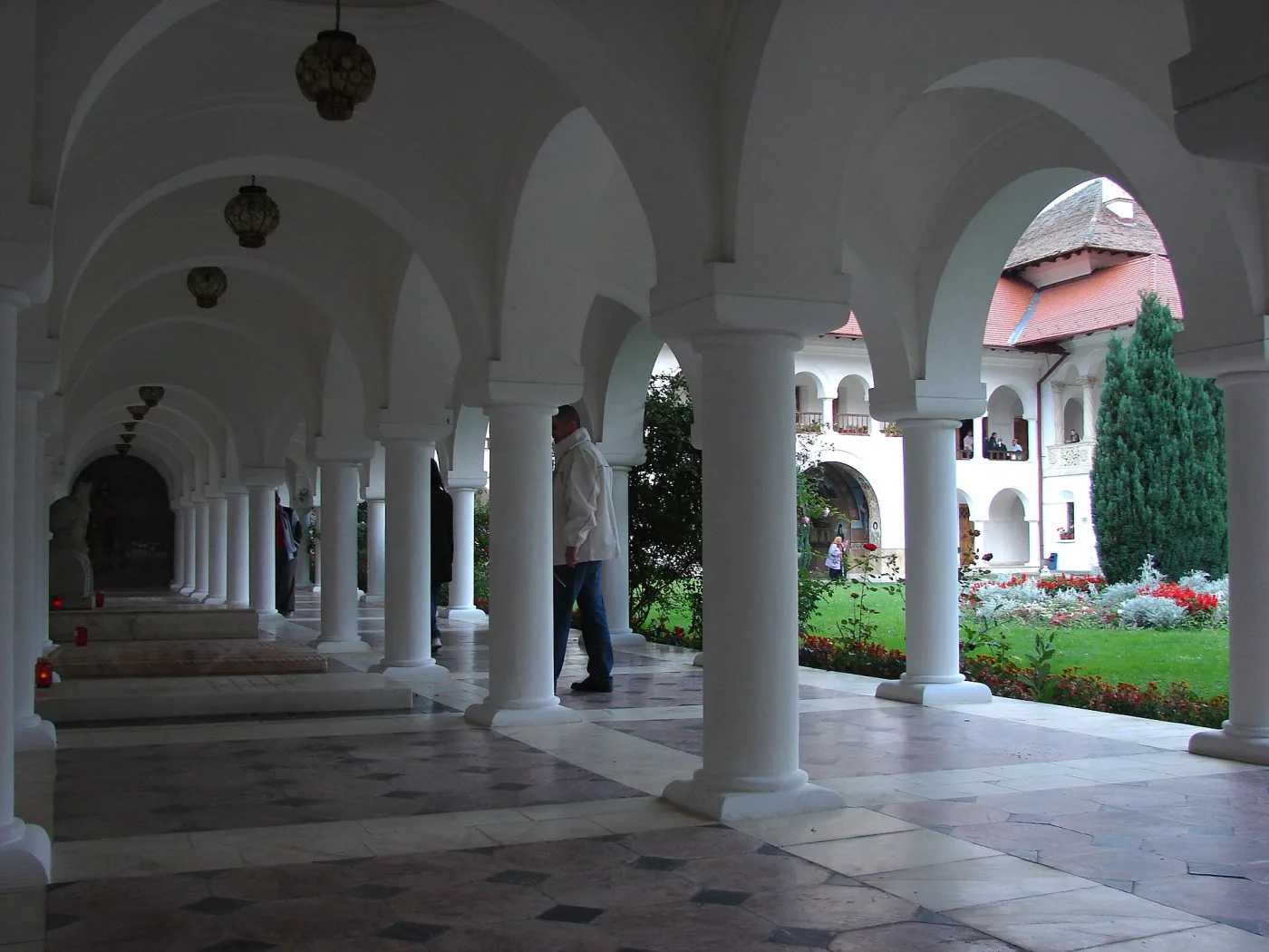 Mânăstirea Brâncoveanu Sâmbăta foto 1