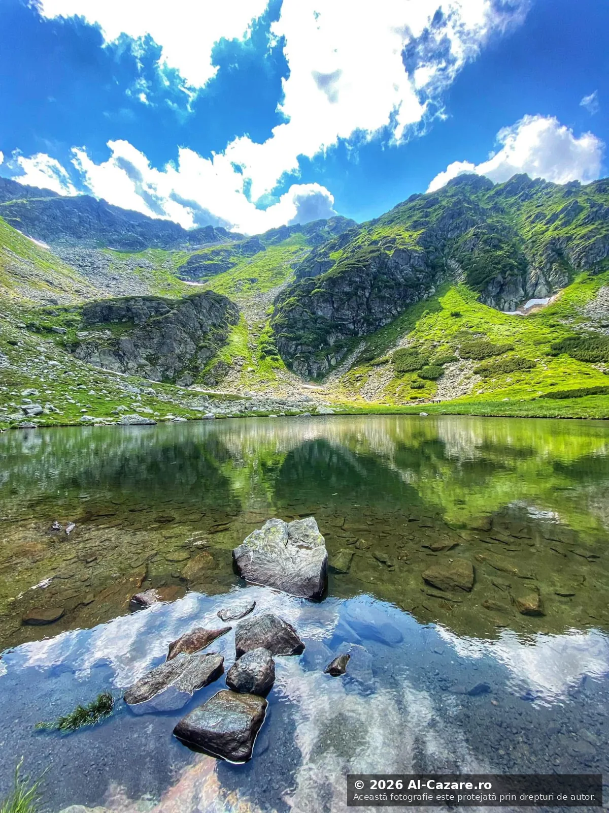Lacul Iezer Pietrosu foto 3