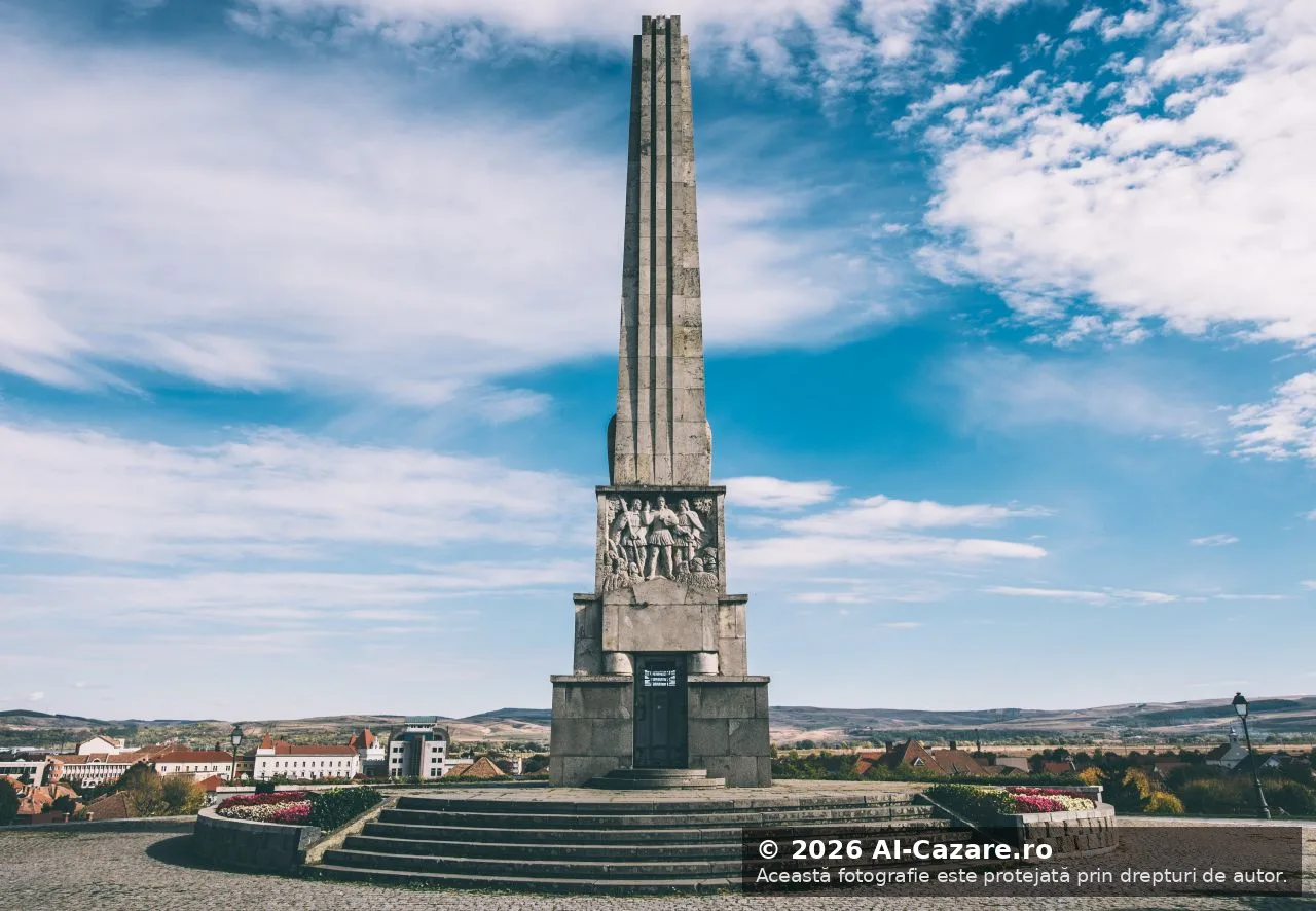 Alba Iulia - Obeliscul Lui Horea Cloșca și Crișan foto 2