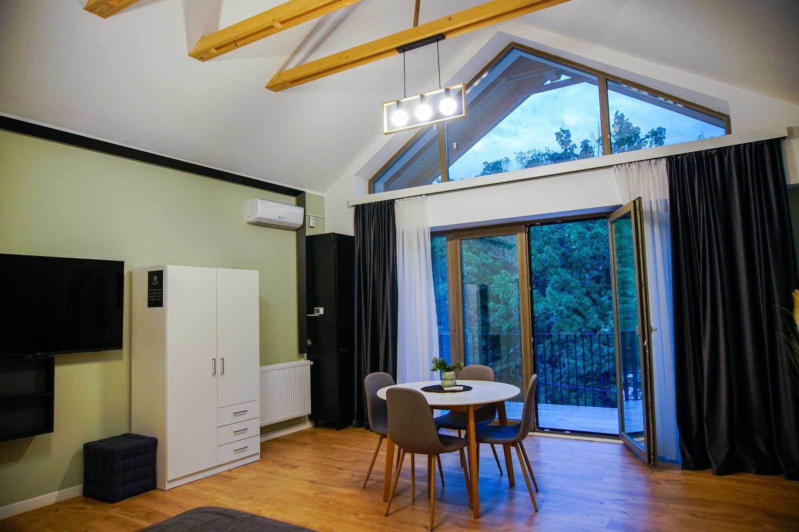 Forest Boutique Hotel Pitesti — foto 4