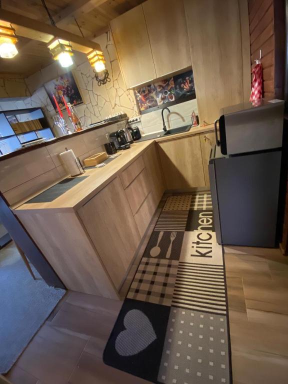 Edelweiss Cozy Lodge cu Semineu, Saună și Terasă — foto 26