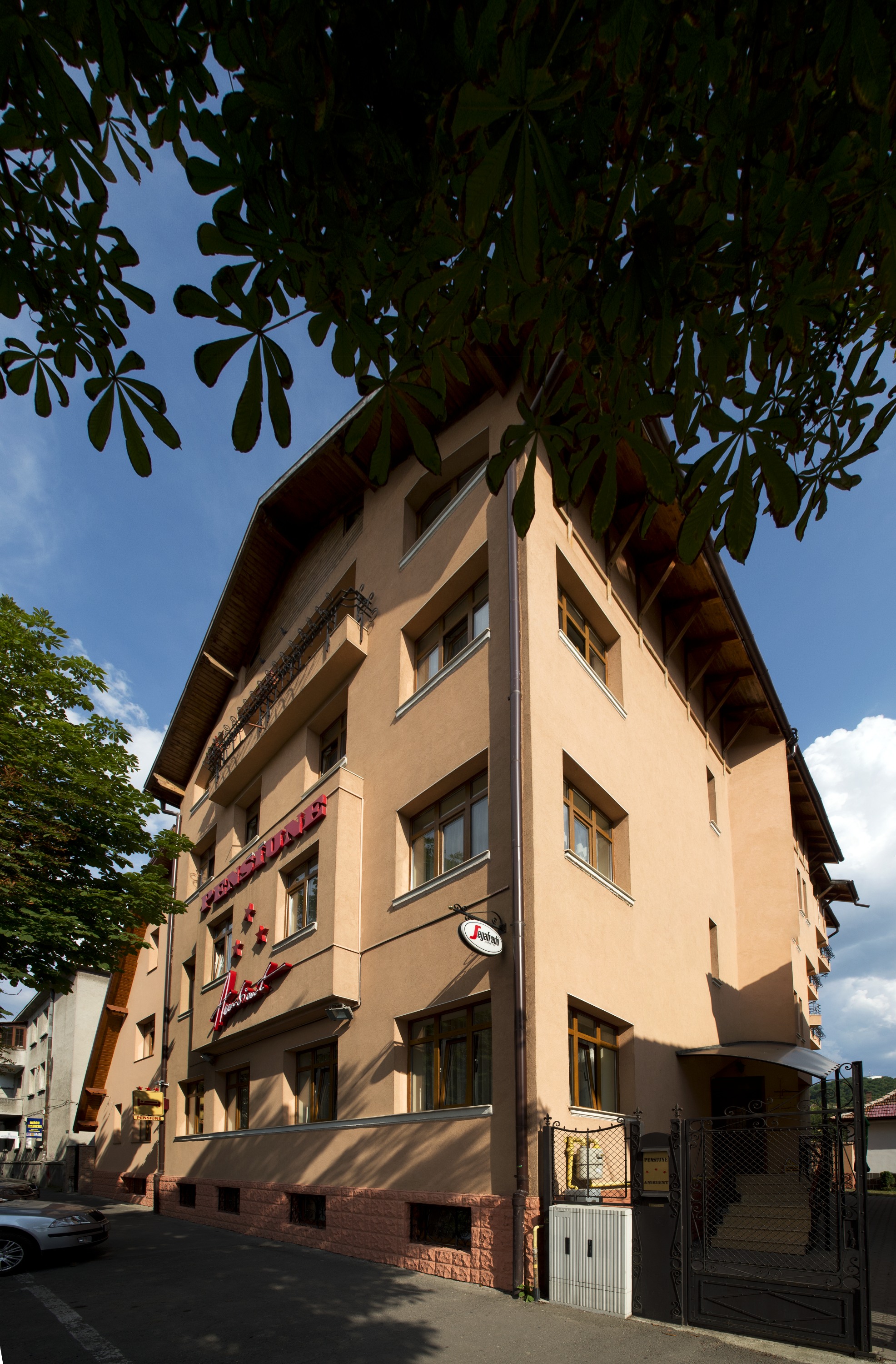 Pensiunea Ambient Brasov — Pensiune în Brașov