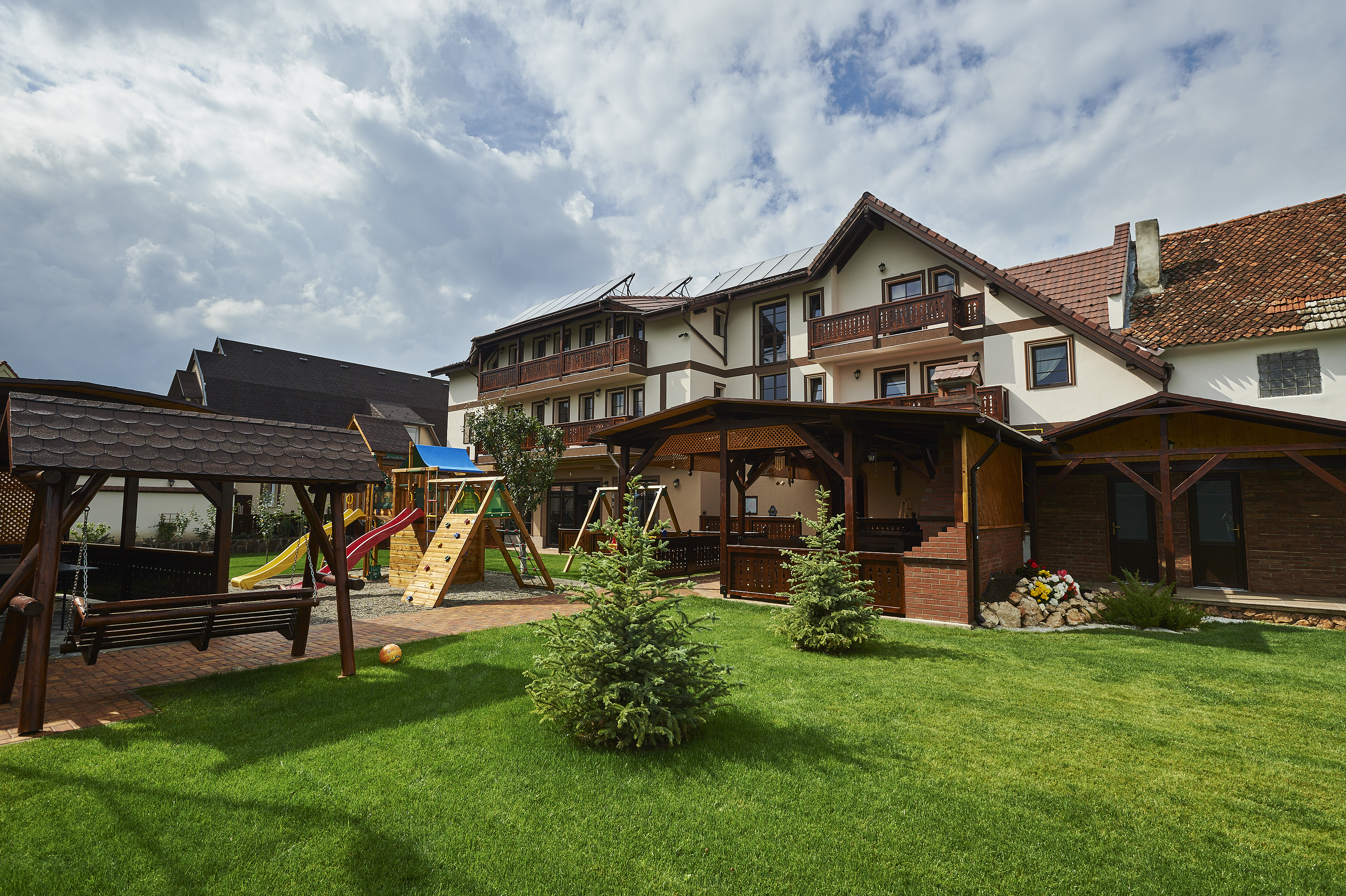 Conacul Ambient, Cristian, Brasov — foto 1