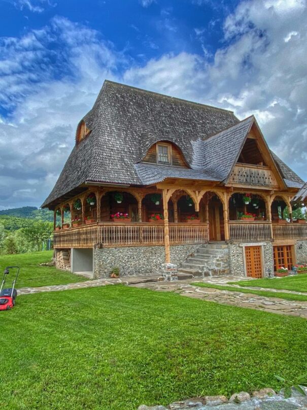 Casa Chira, Vișeu de Sus — Pensiune în Maramureș