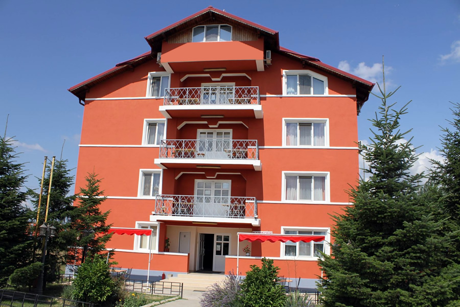 Motel DanaCris, Bragadiru