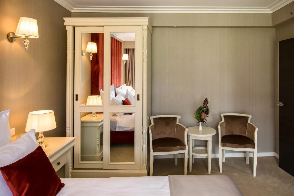 Hotel Carpat Inn, Azuga, Prahova — foto 19