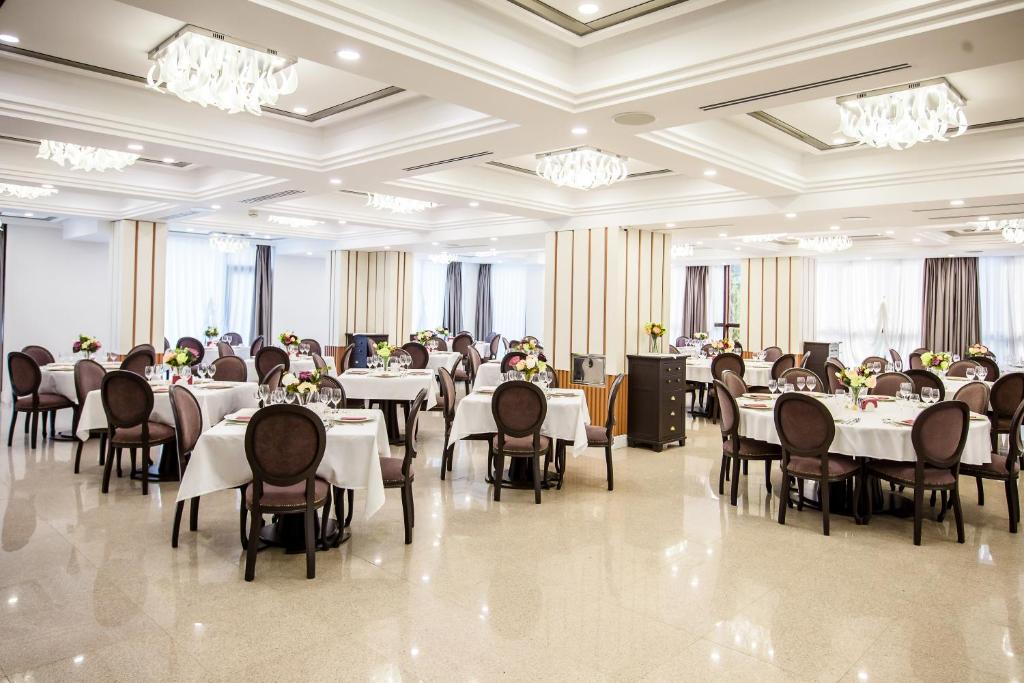Hotel Carpat Inn, Azuga, Prahova — foto 35