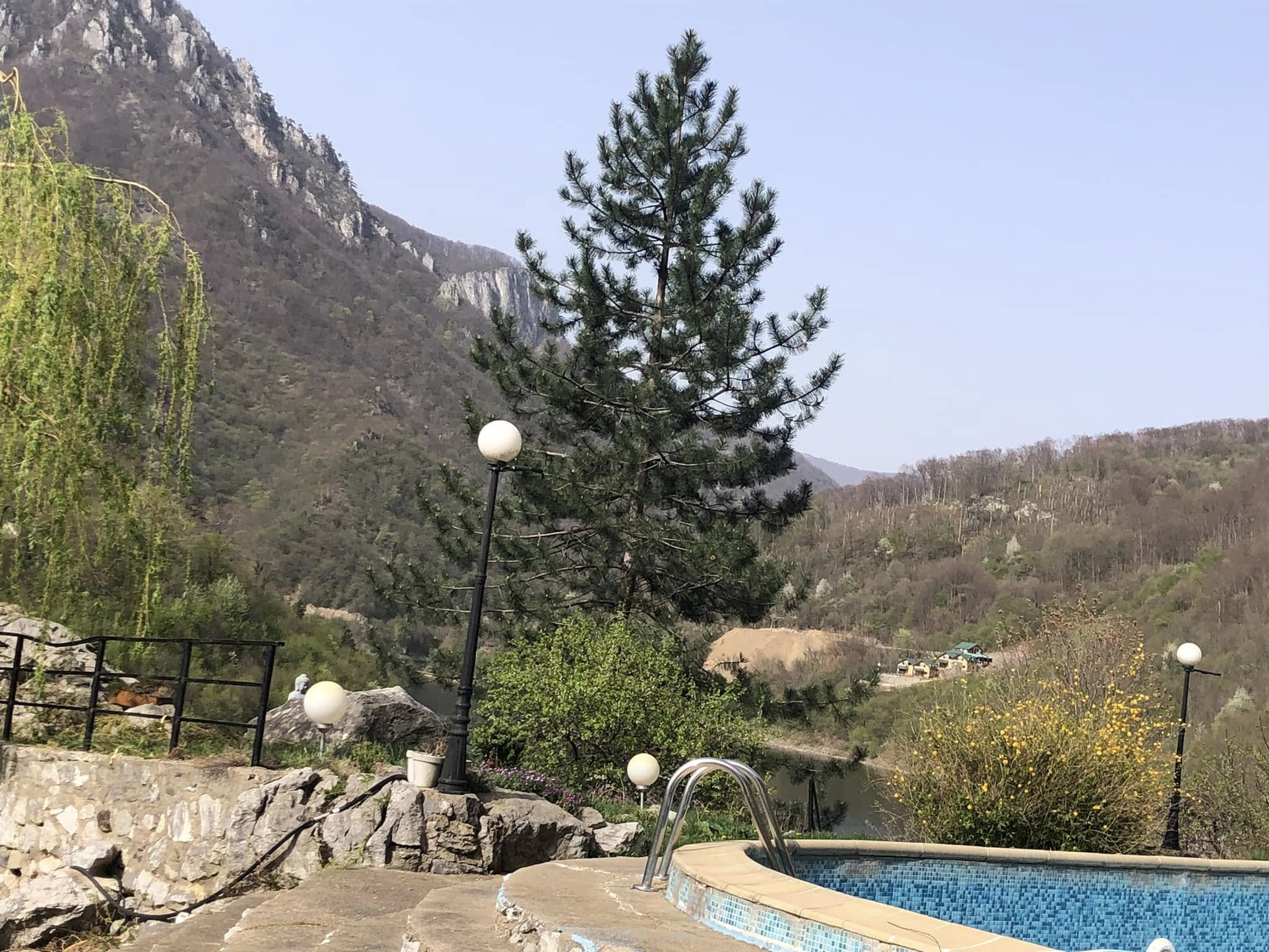 La Matei, Baile Herculane — foto 38