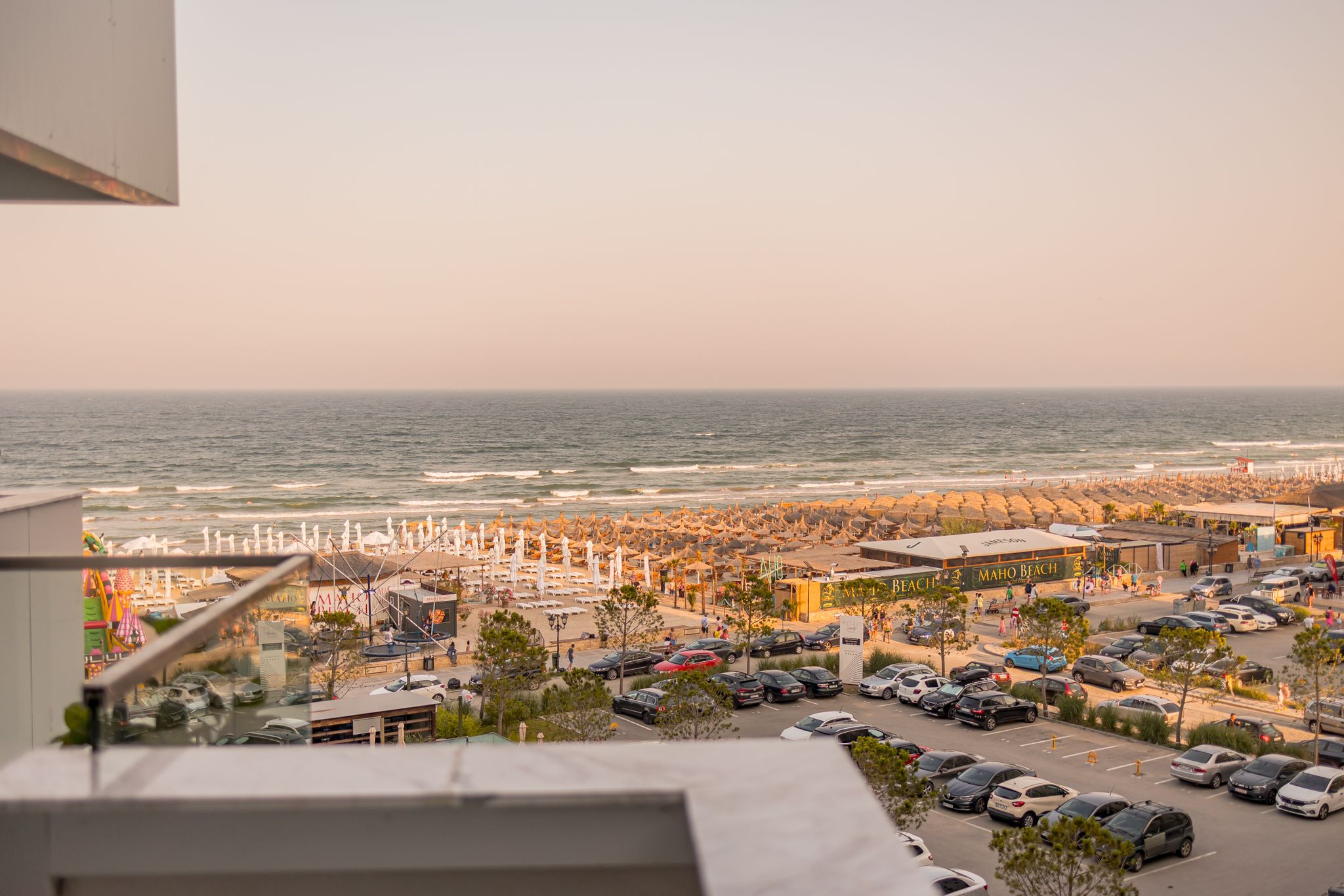Alezzi Complex Apartamente de Lux în Infinity Resort & Spa – Mamaia Nord | AI-Cazare.ro