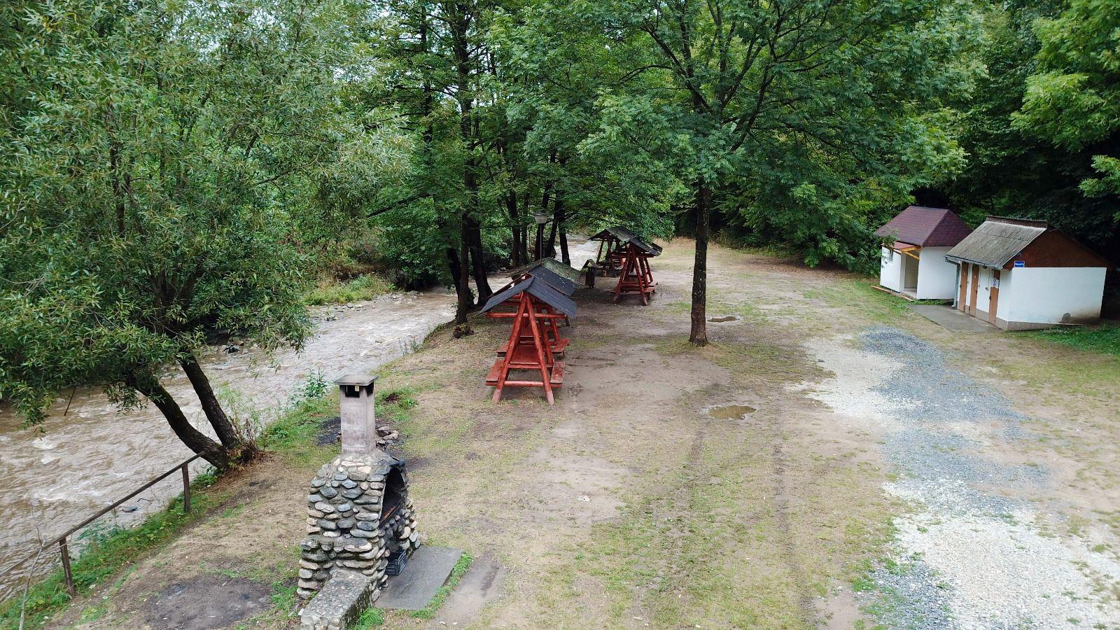 Camping & Cabana Sargetia, Costesti — foto 17
