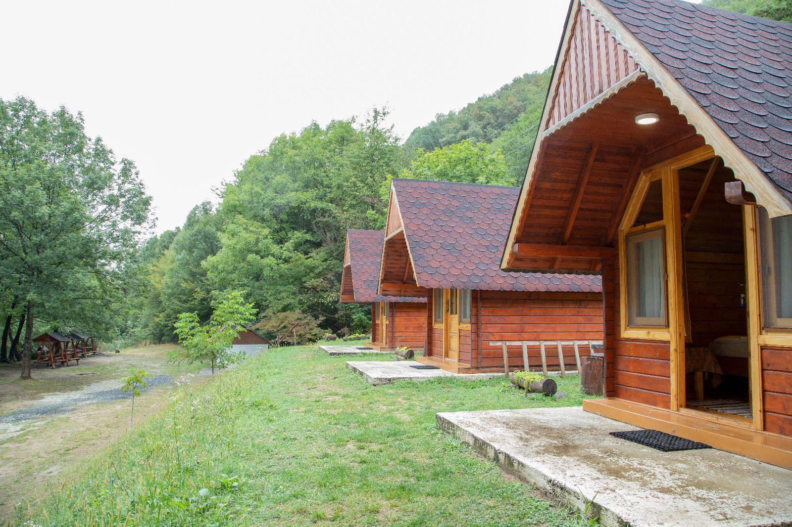 Camping & Cabana Sargetia, Costesti — foto 38
