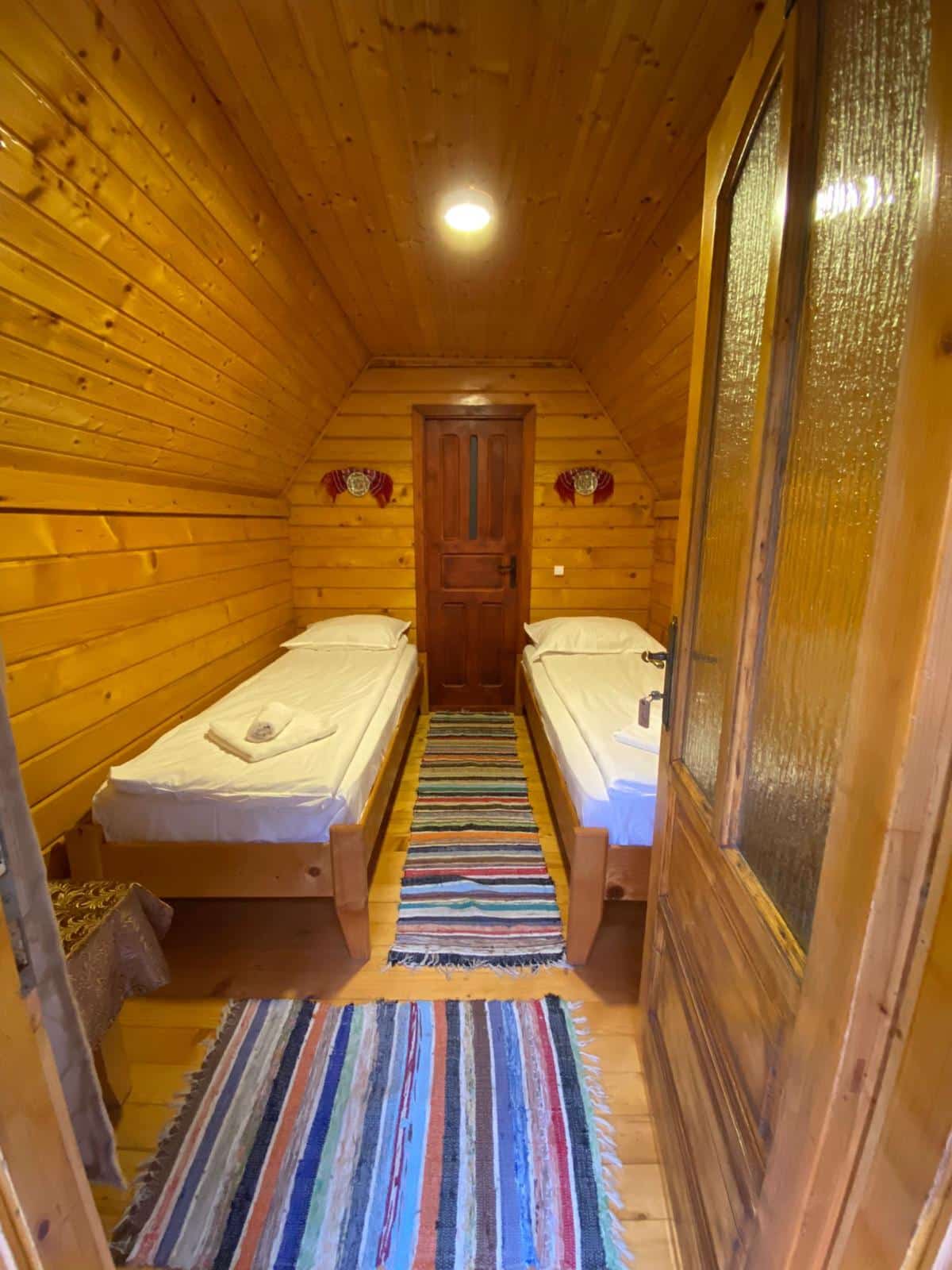 Camping & Cabana Sargetia, Costesti — foto 7