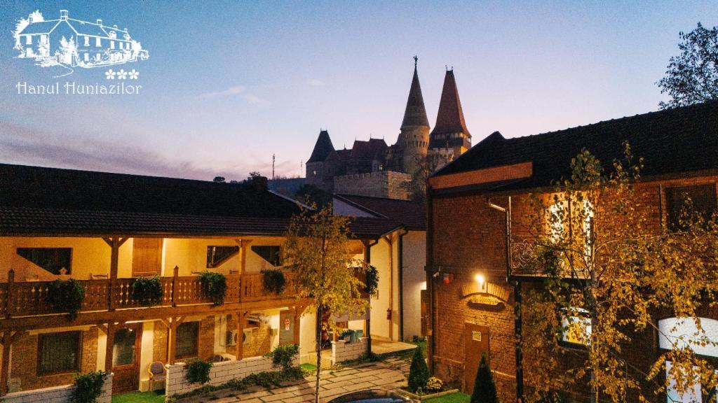 Hanul Huniazilor HD, Hunedoara — foto 90