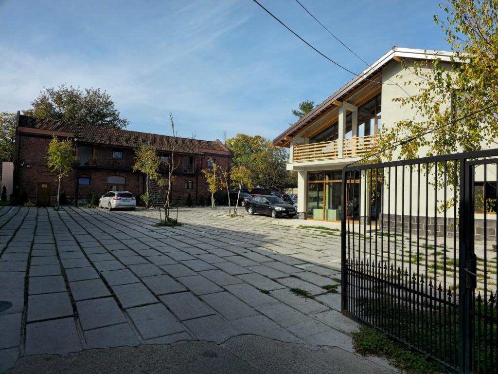 Hanul Huniazilor HD, Hunedoara — foto 52