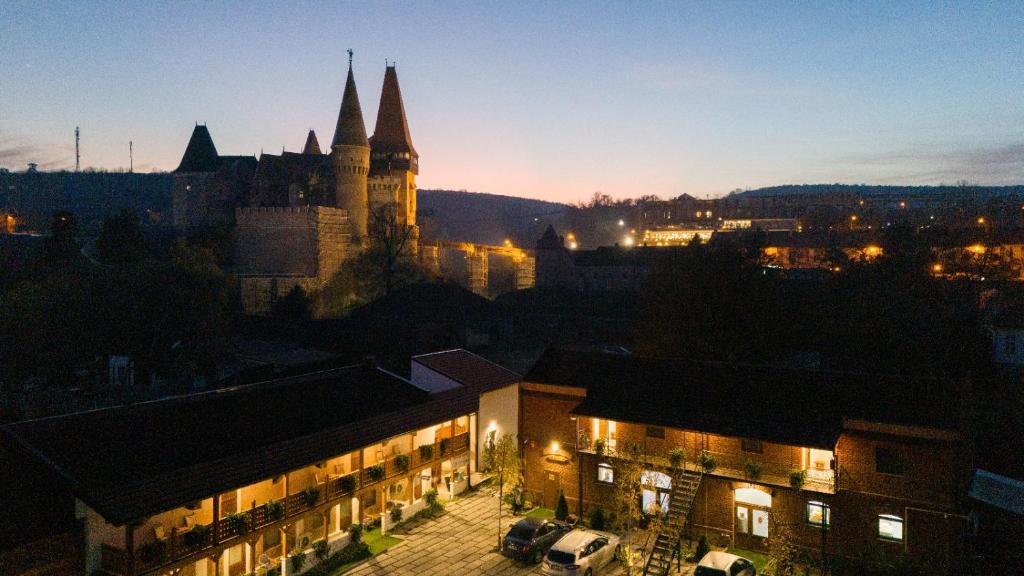 Hanul Huniazilor HD, Hunedoara — foto 10