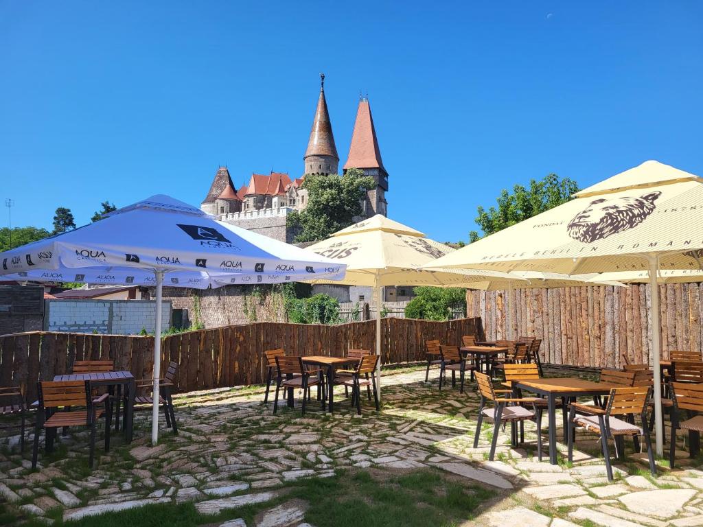 Hanul Huniazilor HD, Hunedoara — foto 5