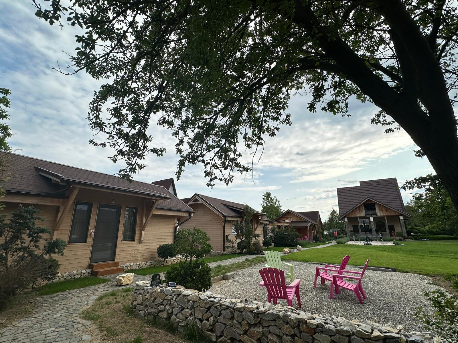 Casute Camping Casa Gorjeana, Pestisani, Gorj — foto 4