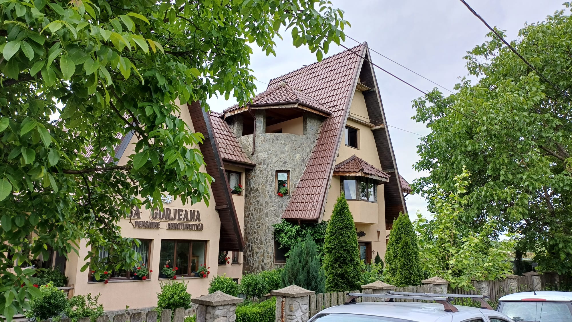 Pensiunea Casa Gorjeana, Pestisani