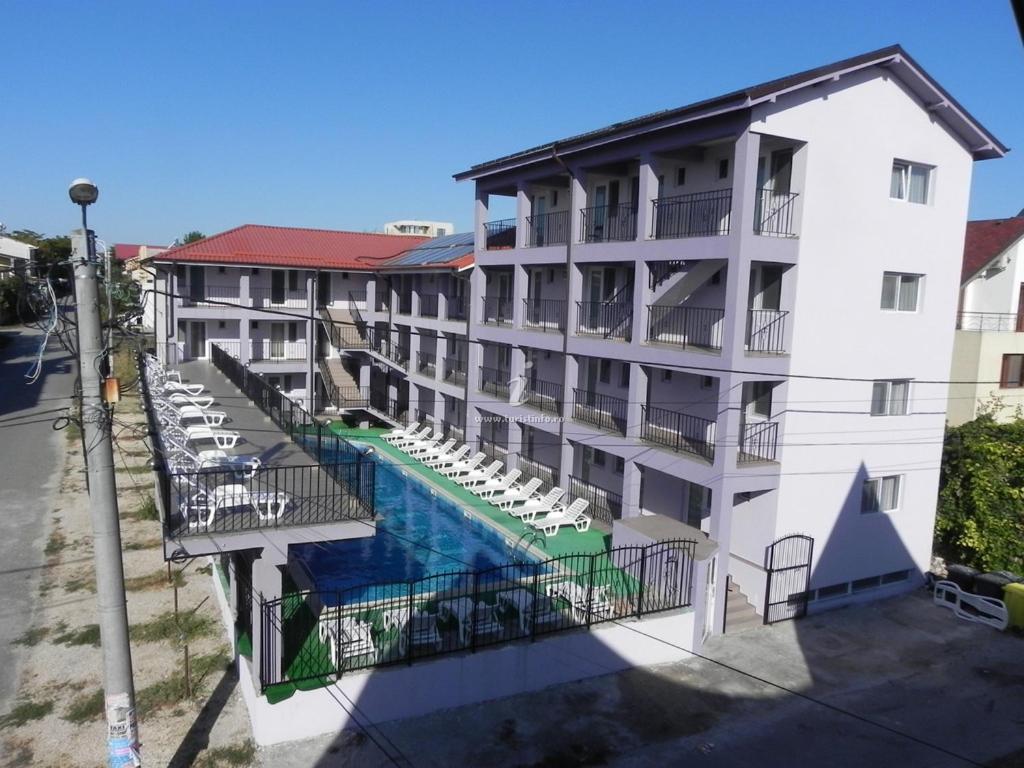 Aproape de mare La Castel, Costinesti — foto 1