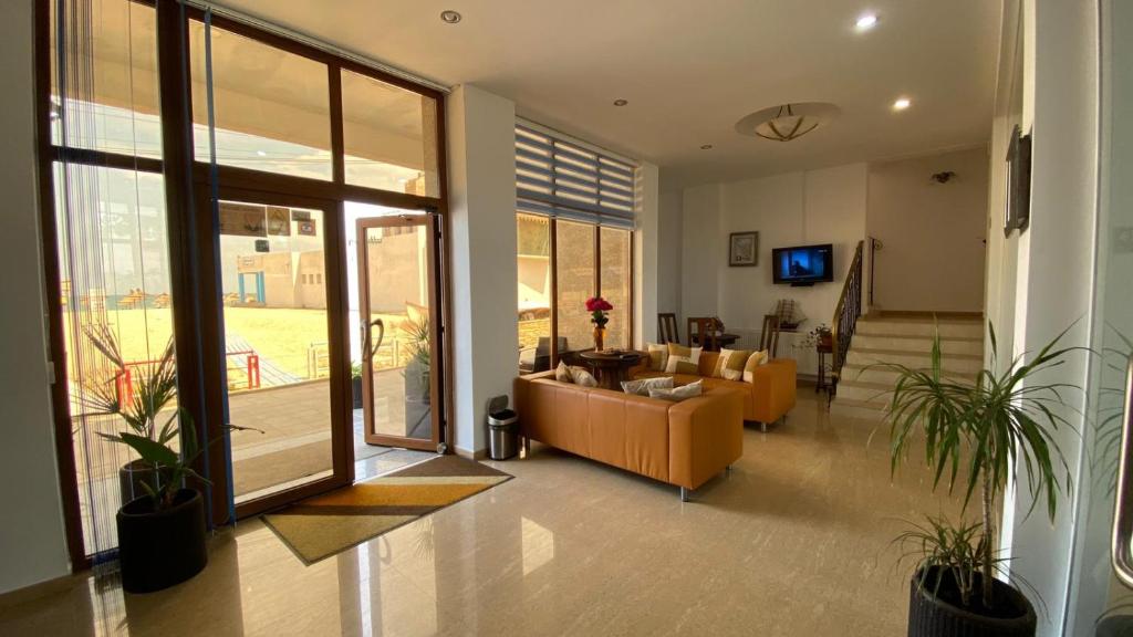 Hotel Sor Inn Holiday, Eforie Nord — foto 1