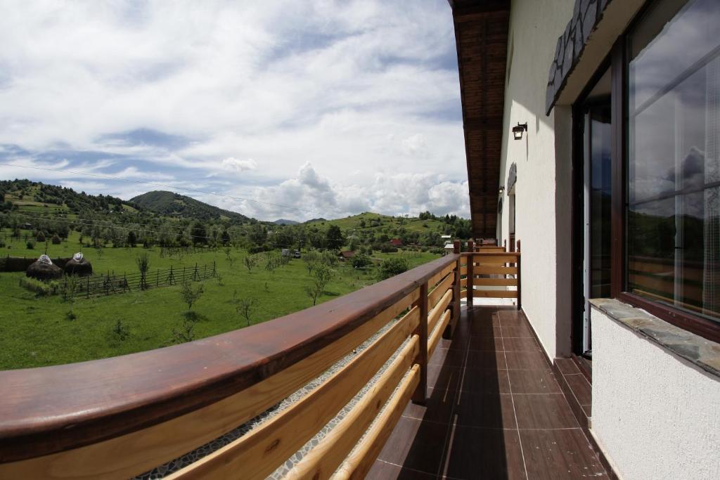 Pensiunea Lacramioara, Săcel, Maramureş — foto 2