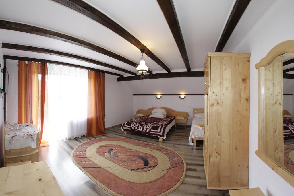 Pensiunea Lacramioara, Săcel, Maramureş — foto 3
