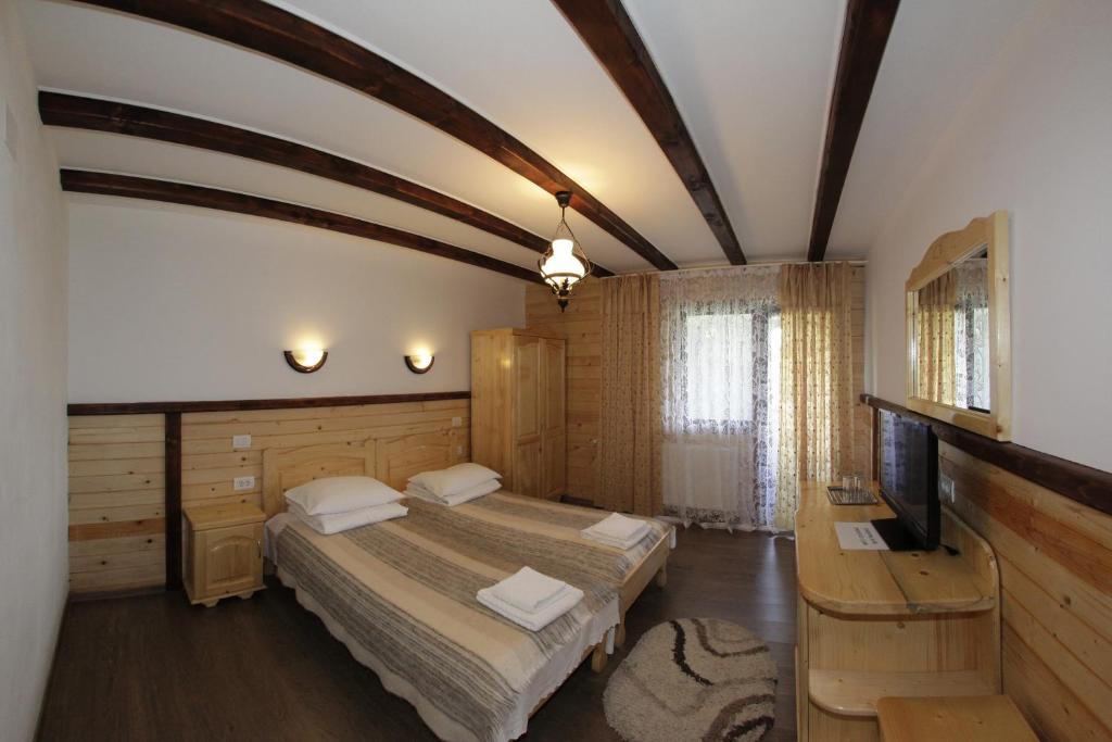 Pensiunea Lacramioara, Săcel, Maramureş — foto 33