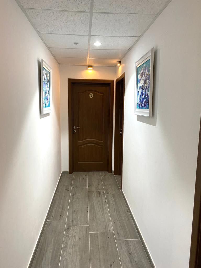 Hanul Marioarei, Roman — foto 13