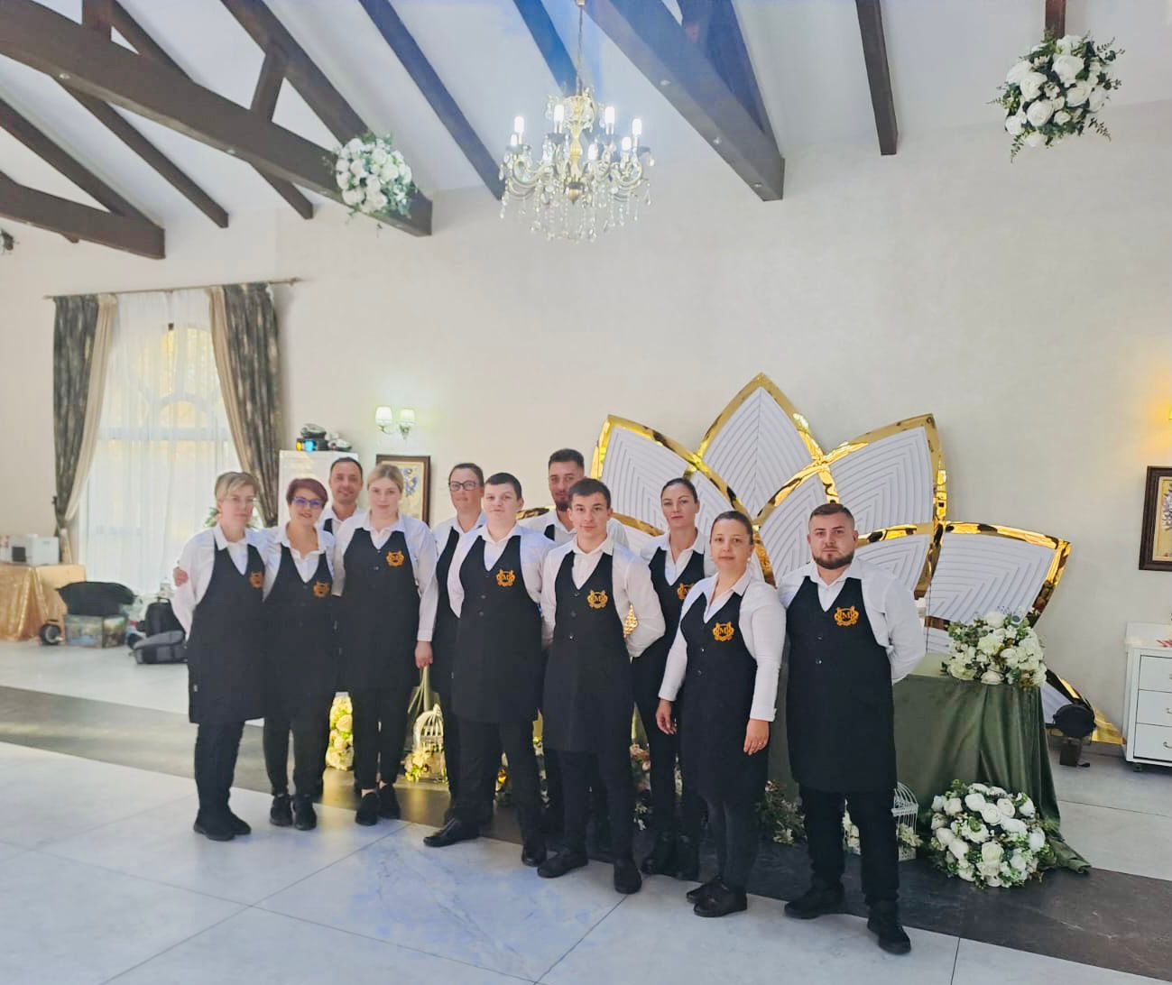 Hanul Marioarei, Roman — foto 41